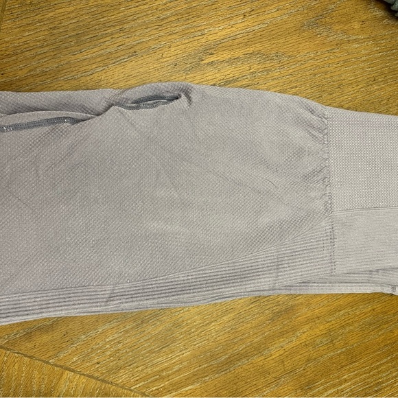 Gymshark Power Down Leggings - Picture 6 of 10